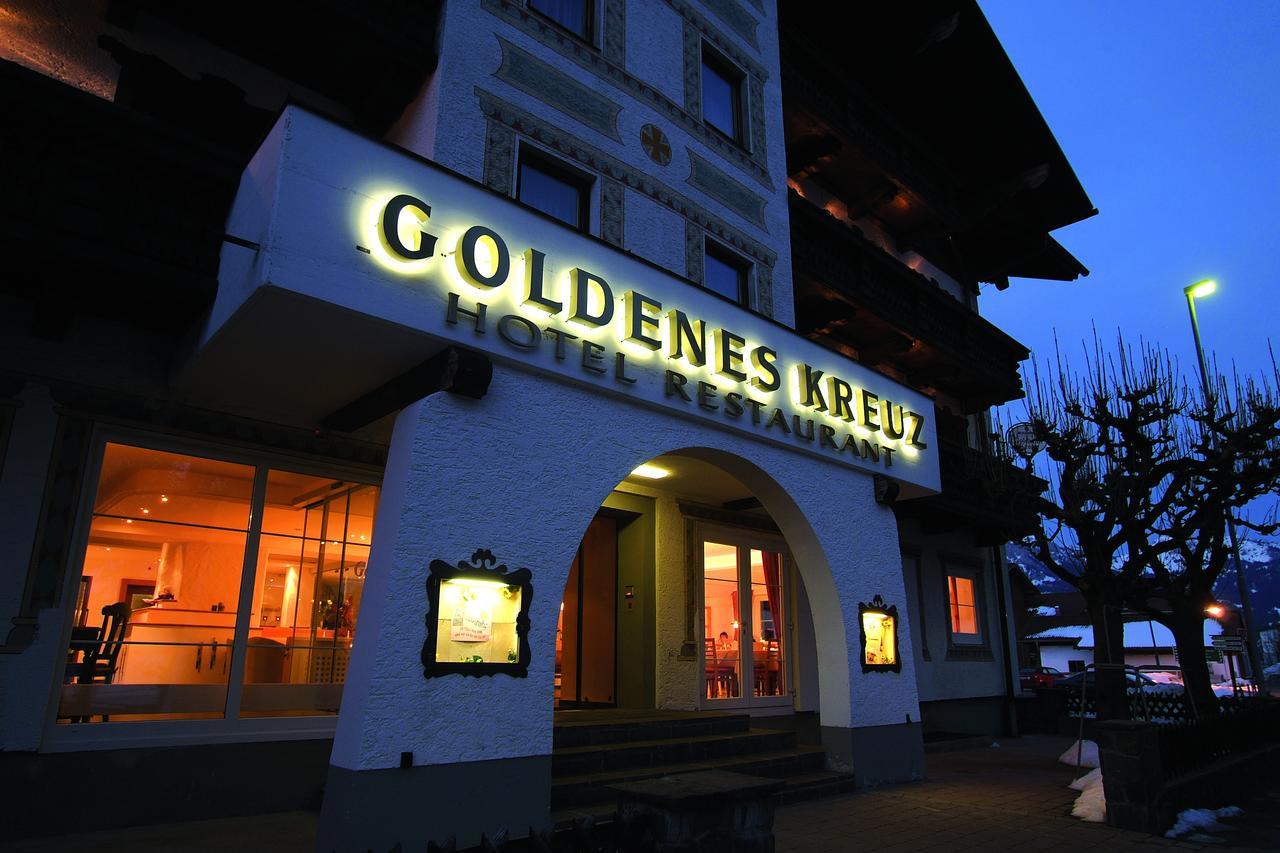 Hotel Goldenes Kreuz Tannheim Exterior photo